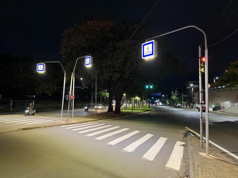 A Prefeitura implantou um novo modelo de iluminação nas faixas de pedestres da Av. Limeira | Foto: Divulgação